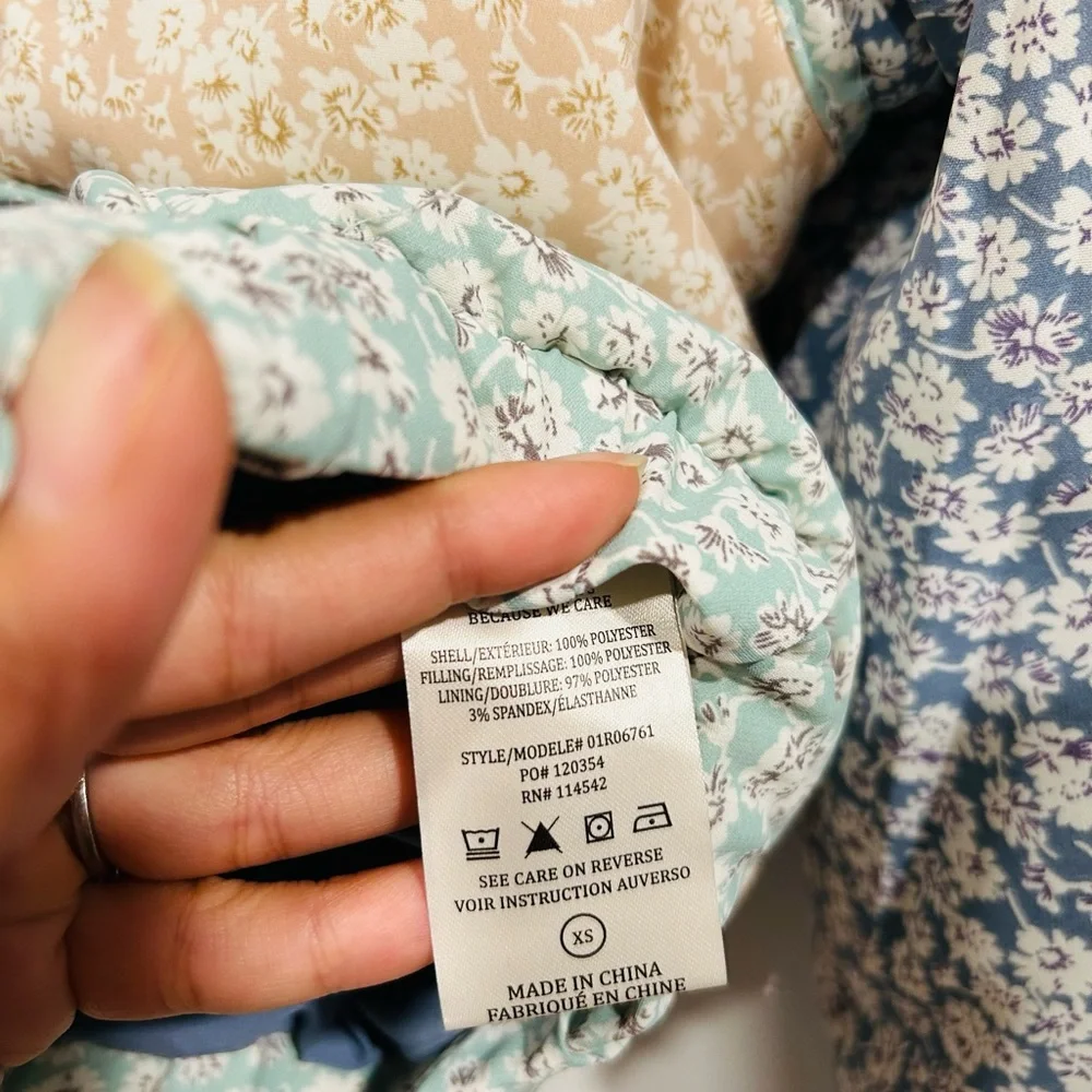 Blank NYC Light Blue Floral Patchwork Puffer - Picture 6 of 7